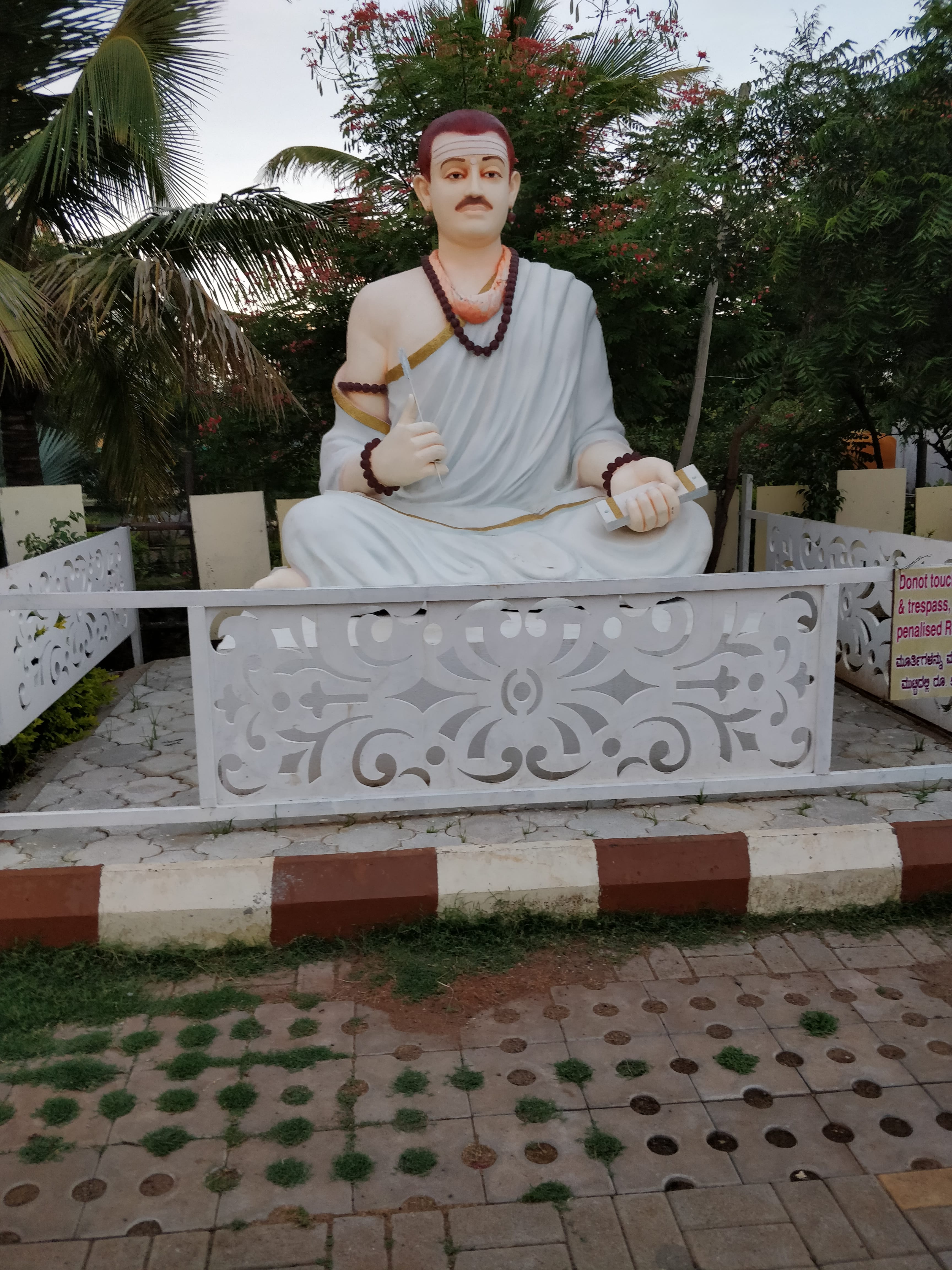 2. statue at Shivgiri temple