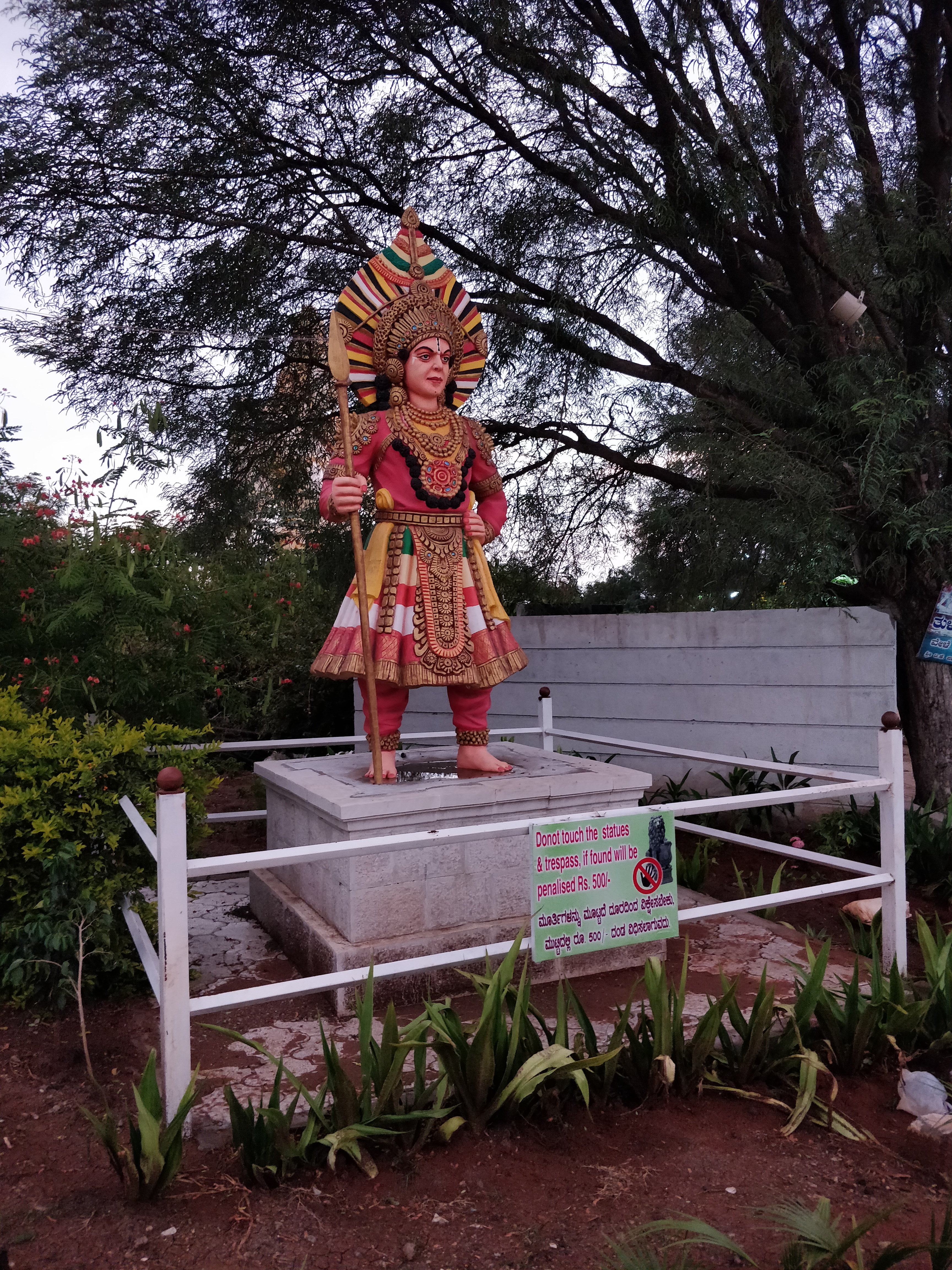Yakshagana statue at shivgiri