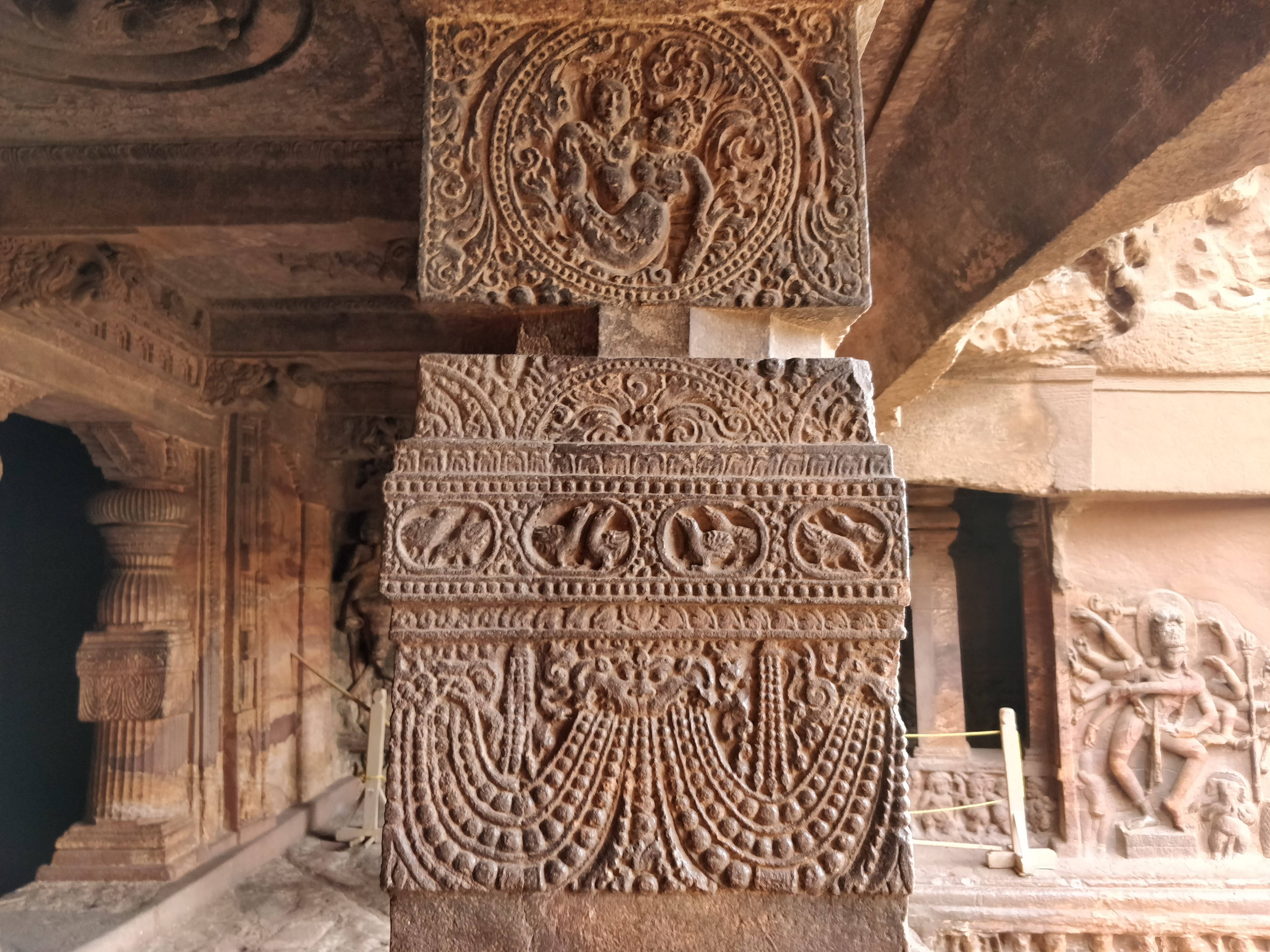 carvings on the pillars
