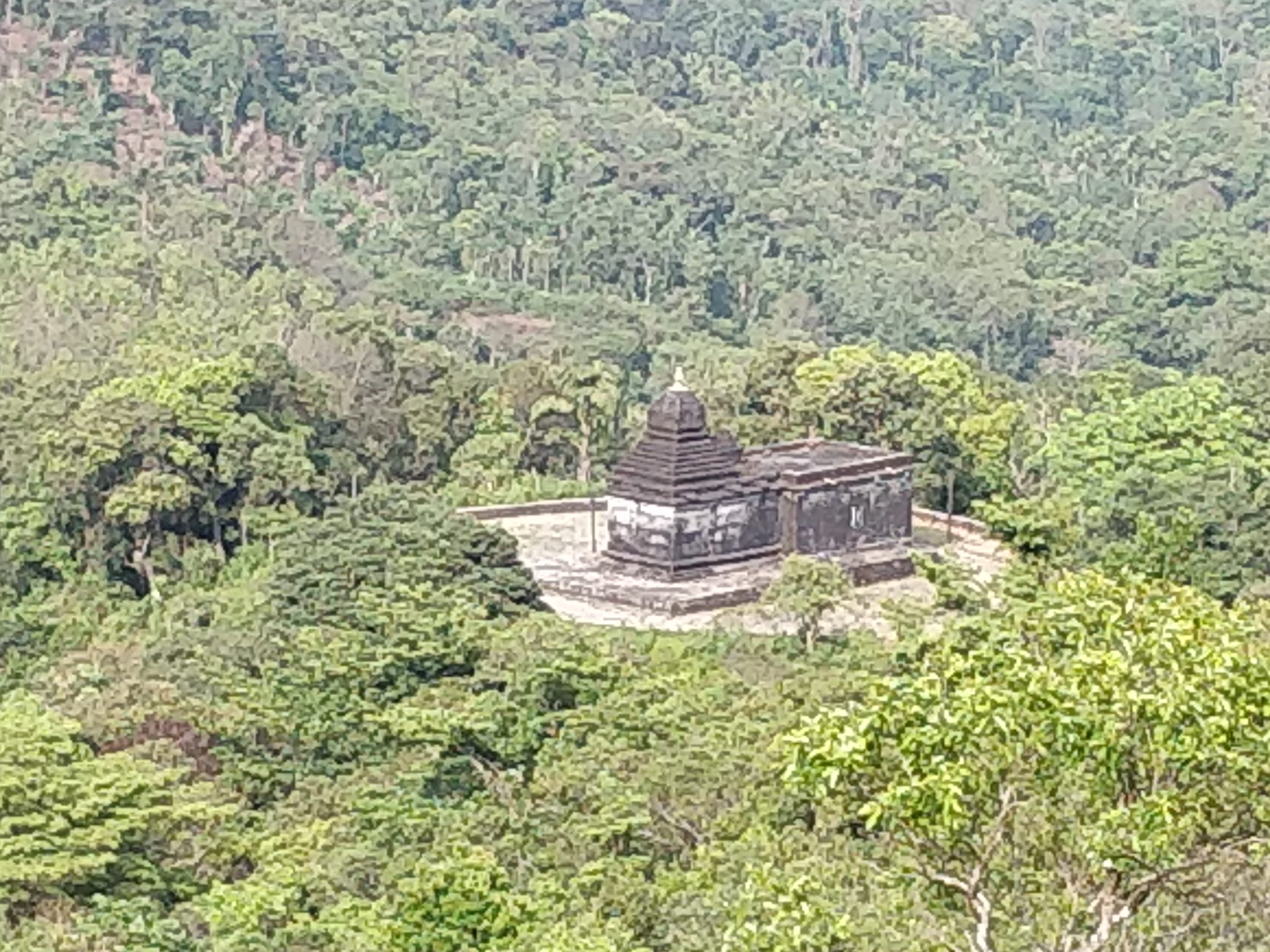 Bettada Byraweshwara temple clicked from the trek path